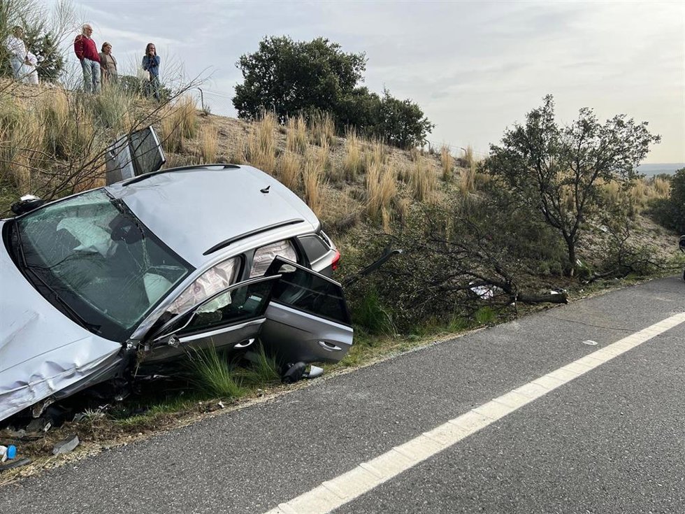 Seis heridos, uno de ellos grave, al chocar dos vehículos en la M-600