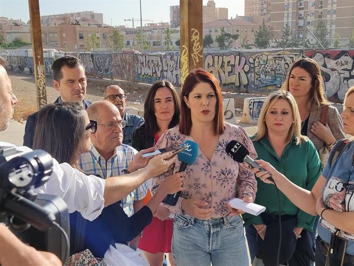 La portavoz de Cs en el Ayuntamiento de Málaga, Noelia Losada, atiende a los medios