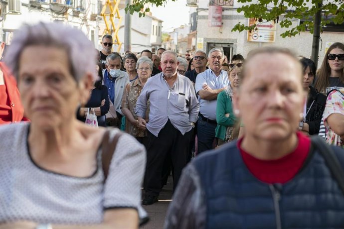 Cinco minutos de silencio por los dos asesinados a tiros este miercoles en Argamasilla
