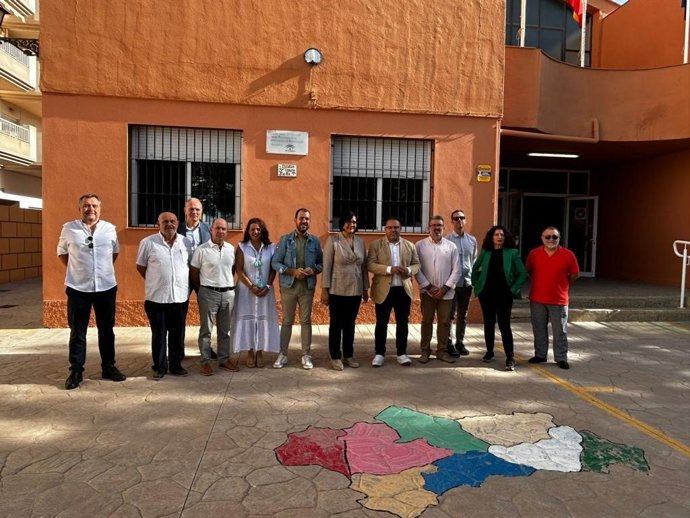 Visita de la Junta al CEIP Las Gaviotas de Almuñécar-La Herradura (Granada).