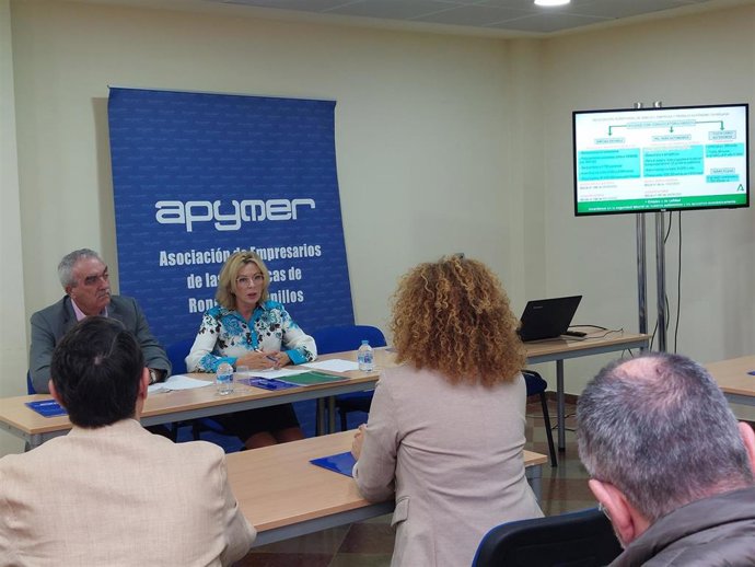 La delegada territorial de Empleo en Málaga, Carmen Sánchez Sierra, ha presentado la iniciativa en Ronda.