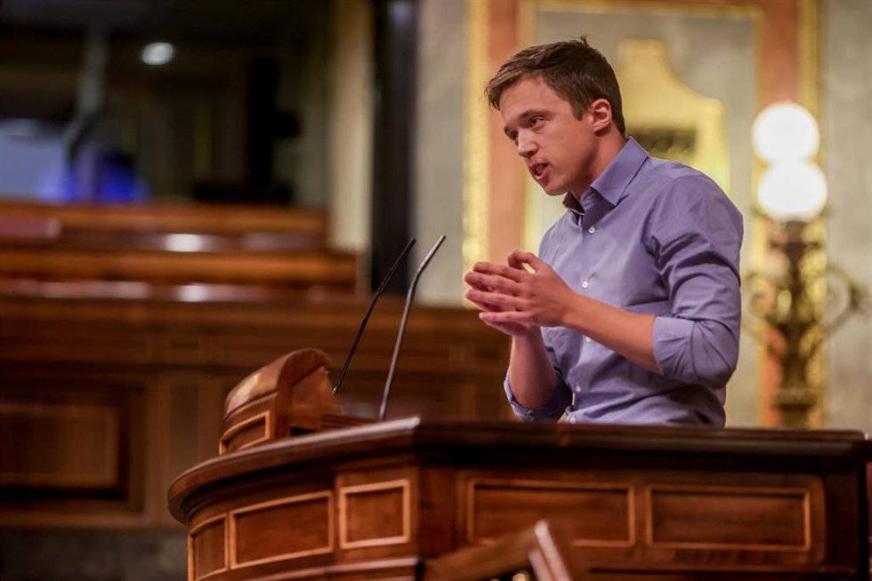 El líder de Más País, Iñigo Errejón, interviene durante un debate de totalidad del Proyecto de Ley de Presupuestos Generales del Estado para el año 2023, en el Congreso de los Diputados, a 26 de octubre de 2022, en Madrid (España).  