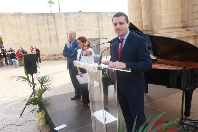 José María Bellido en la presentación del Festival de Piano Rafael Orozco.