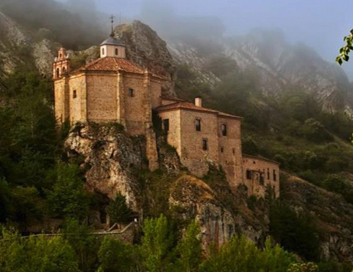 Ermita de San Saturio, en Soria.