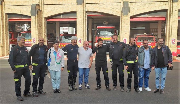 El coordinador regional de Izquierda Unida ha visitado el Parque de Bomberos de Toledo, Juan Ramón Crespo.