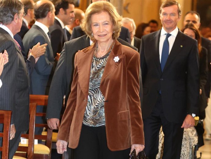 La Reina Sofía, a su llegada al Real Monasterio de San Lorenzo del Escorial