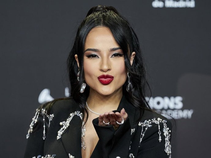 La cantante estadounidense, Becky G, posa en el photocall del concierto acústico de los Latin Grammy