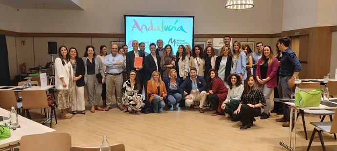 Agentes de viaje especializados en el segmento corporativo visitan la provincia en un famtrip