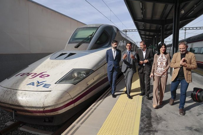 Visita de Transportes a la estación de trenes