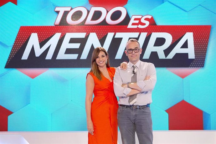 Risto Mejide y Mariló Montero presentarán las campanadas de fin de año en los canales de Mediaset