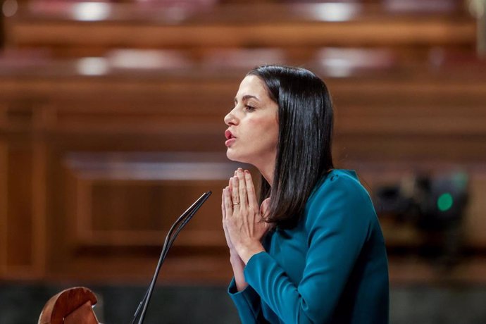 La líder de Ciudadanos, Inés Arrimadas, ien su intervención durante un debate de totalidad del Proyecto de Ley de Presupuestos Generales del Estado para el año 2023, en el Congreso de los Diputados, a 26 de octubre de 2022, en Madrid (España).  