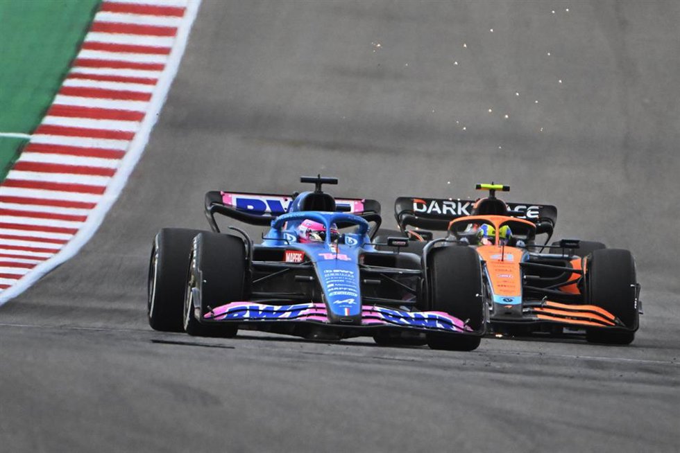 Fernando Alonso junto a Lando Norris durante el Gran Premio de los Estados Unidos 2022