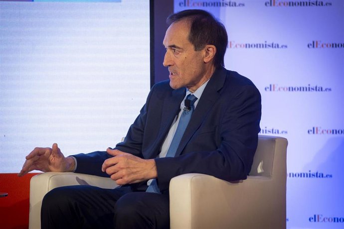 El consejero delegado de Unicaja Banco, Manuel Menéndez