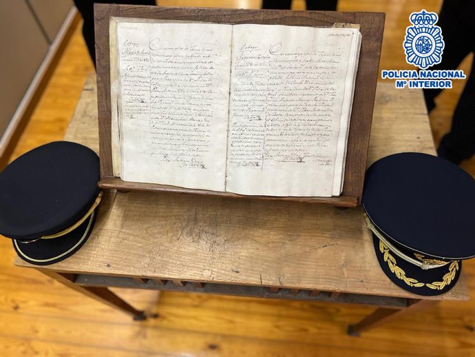 'Manuscripts, Manuscrito, Santiago De Compostela, Socastro San Pedro De Herbogo, 1786', Recuperado En Barcelona, Que Había Desaparecido De Una Parroquia Coruñesa