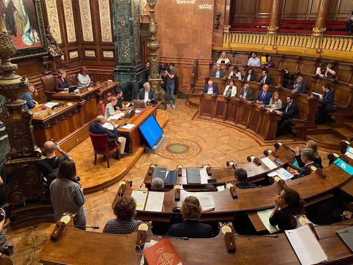 El pleno del Ayuntamiento de Barcelona del 28 de octubre de 2022.