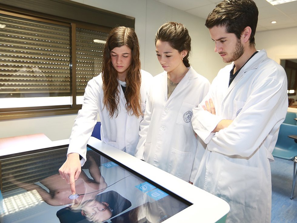 Archivo - La UCAM ofrece a sus alumnos el equipamiento más avanzado y emplea para sus prácticas internas herramientas de alta gama en simulación clínica