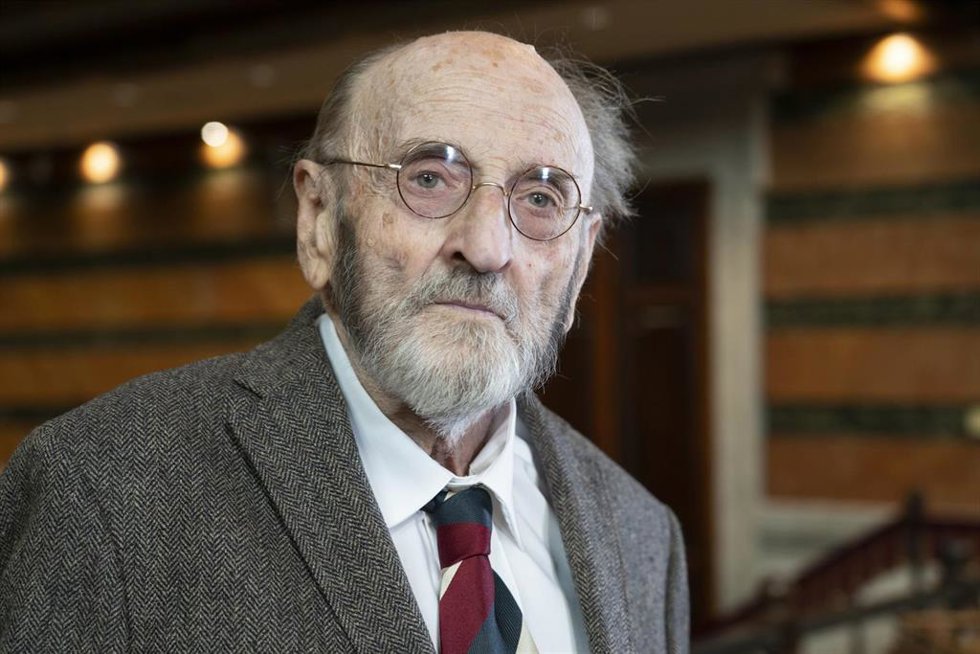 El escritor Álvaro Pombo gana el Premio Internacional Menéndez Pelayo