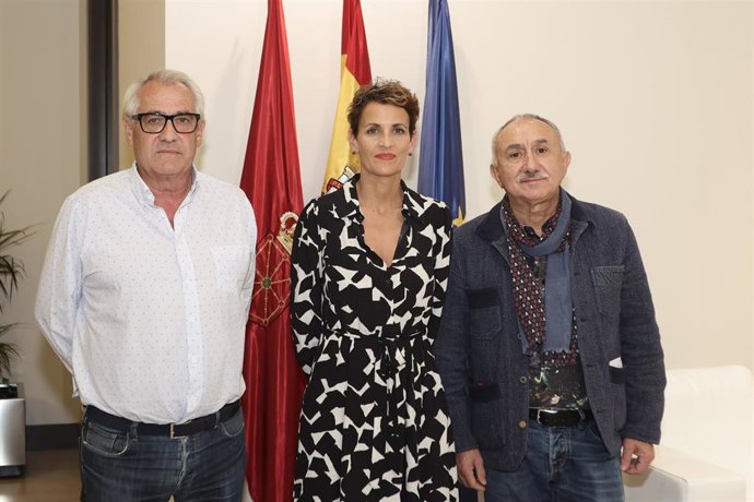 La presidenta Chivite junto a Pepe Álvarez y Jesús Santos
