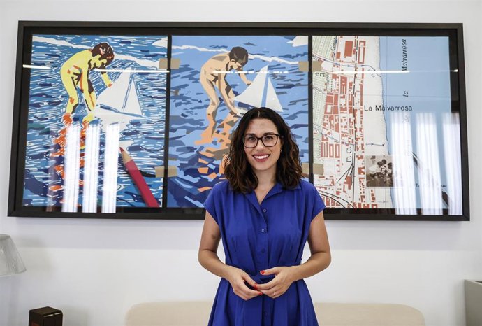 Archivo - La vicepresidenta, portavoz y consellera de Igualdad y Políticas Inclusivas de la Generalitat valenciana, Aitana Mas, posa después de una entrevista para Europa Press