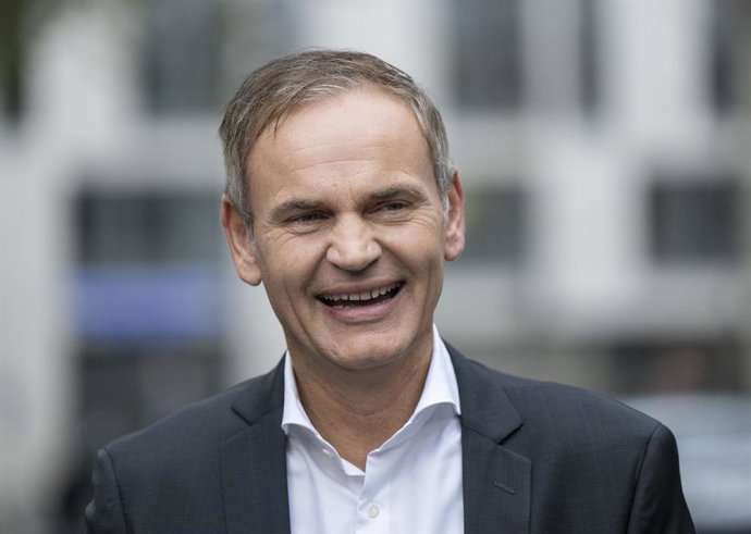 29 September 2022, Hessen, Frankfurt_Main: Oliver Blume, Chairman of the Board of Management of Volkswagen AG and Porsche AG, gives interviews at Frankfurt Stock Exchange on the sidelines of Porsche AG's Initial public offering (IPO). 