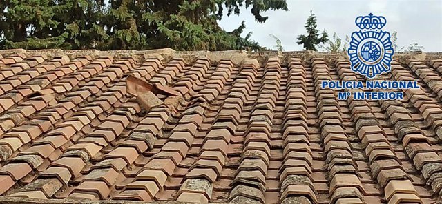 Tejado de la iglesia por donde pretendió huir el detenido