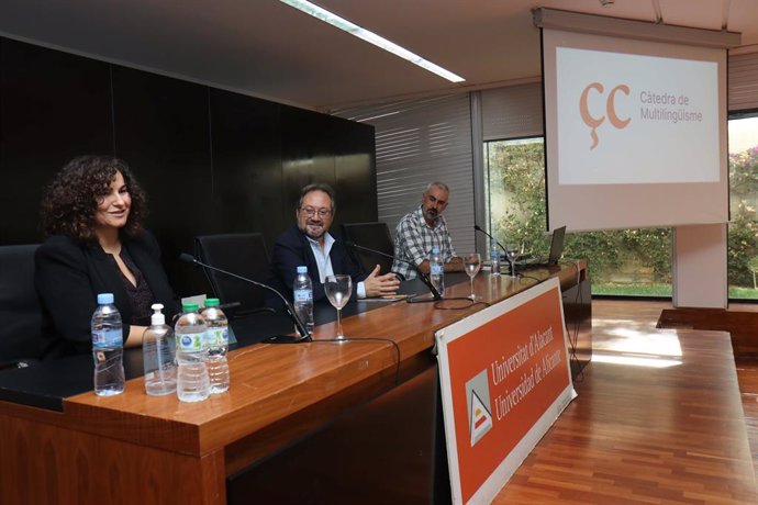 Francisco Torres Carles Segura  Reis Gallego, directora general Joaquim Dolz, catedrtic de Didctica dels Llengues i Formació del Professorat de la Universitat de Ginebra,