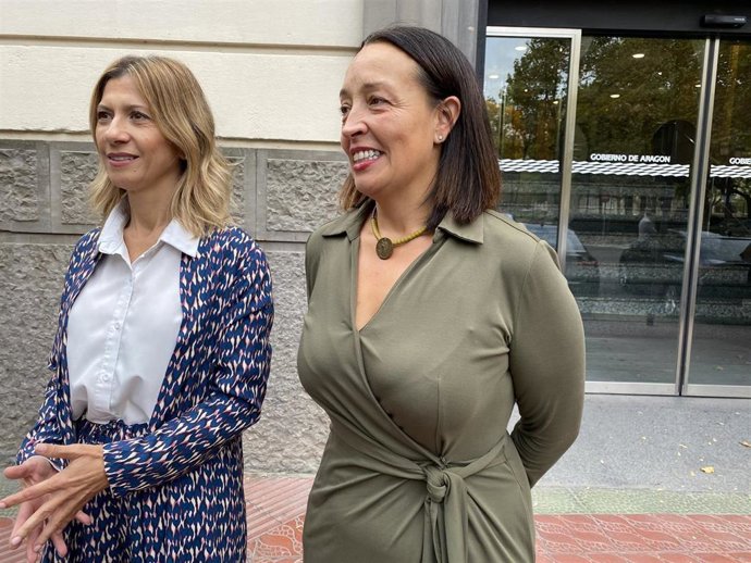 Las diputadas del PP Mar Vaquero y Carmen Susín.