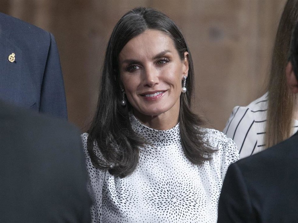 La Reina Letizia durante la audiencia de los Reyes con los galardonados con las Medallas de Asturias 2022
