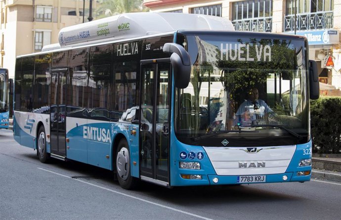 Archivo - El transporte urbano por autobús crece un 33,3% en Andalucía en octubre, 4,7 puntos más que la media nacional