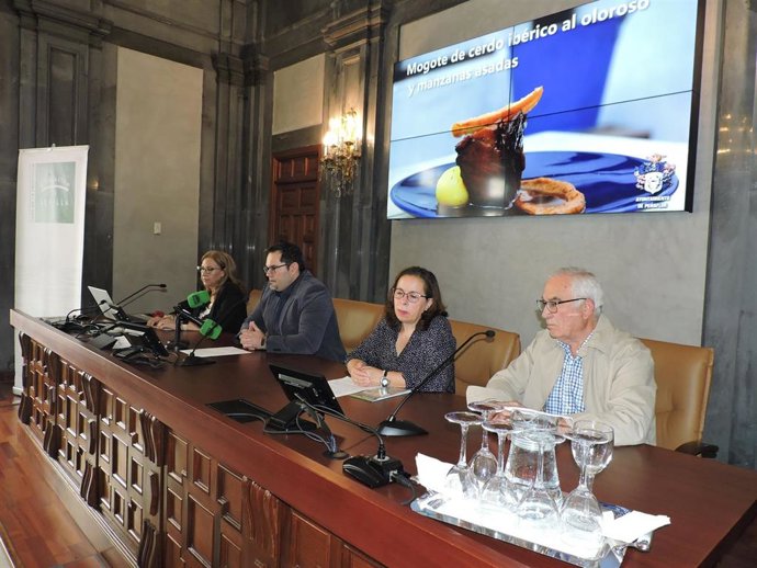 Presentación, en la Casa de la Provincia, de la 'Ruta de la Tapa' de Peñaflor.