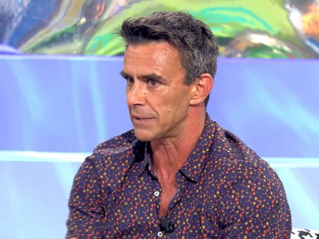 ALONSO CAPARRÓS EN EL PLATÓ DE 'SÁLVAME DIARIO'