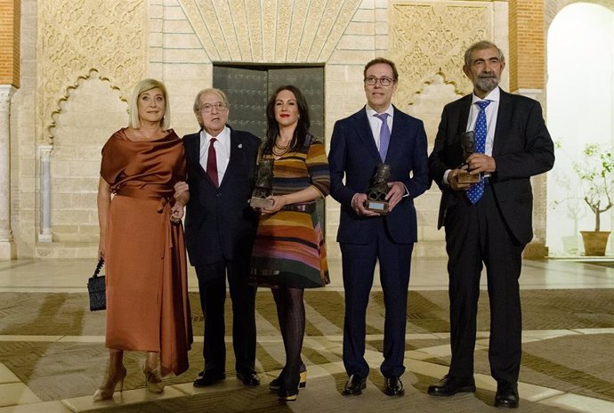 Entrega de los II Premios Daza de Valdés, concedidos por el Colegio Andaluz de Ópticos-Optometristas de Andalucía.