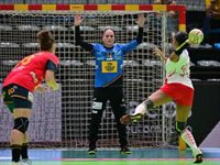 Las 'Guerreras' se lucen en el primer partido de preparación del Europeo