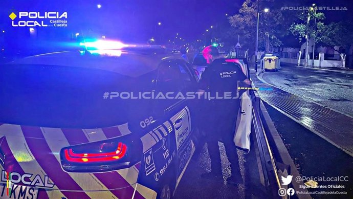 Un agente de la Policía Local de Castilleja de la Cuesta