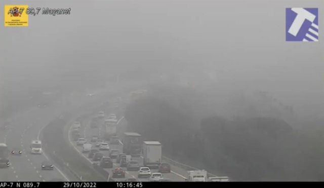 Un accident provoca fins a 16 quilòmetres de cua a l'AP-7 a Maçanet (Girona)