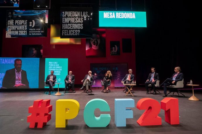 Imágenes de la edición del año pasado del foro Waykup Murcia, que reunió a 700 personas en torno a 'startups', inversores y empresas