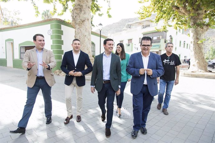 Visita del presidente de la Diputación de Almería, Javier A. García, a Terque.