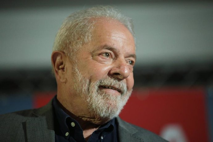 El expresidente de Brasil y candidato en las elecciones presidenciales, Lula da Silva