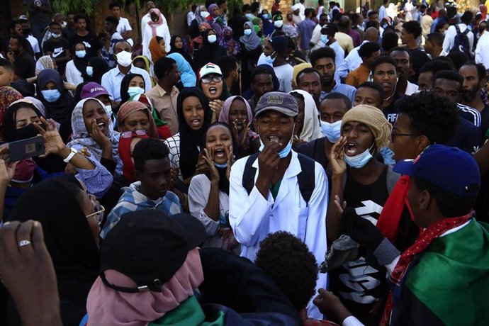 Archivo - Imagen de archivo de protestas en Sudán contra el Gobierno militar 