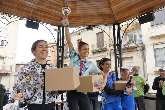 Biruk Rubio y Andrea Castán ganan la 15 Carrera Entre Viñedos, que reunió en Cenicero a más de 700 corredores