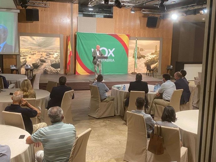 Archivo - El presidente de Vox en Cantabria, Ricardo Garrudo.