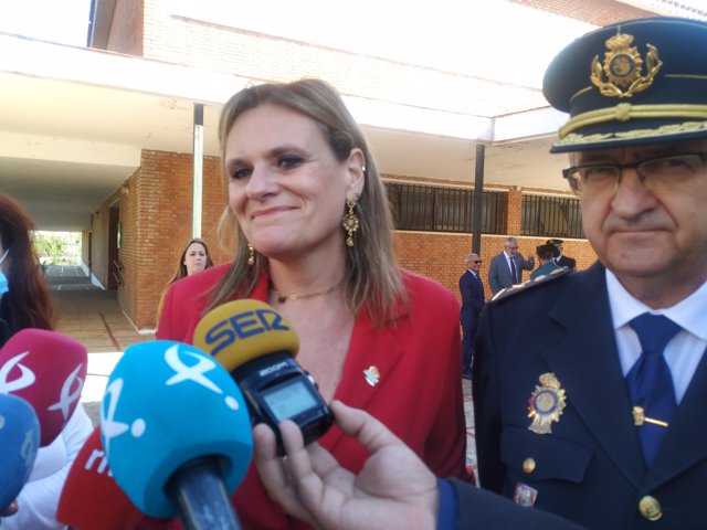 La delegada del Gobierno en Extremadura, Yolanda García Seco, en declaraciones a los medios este viernes en Badajoz