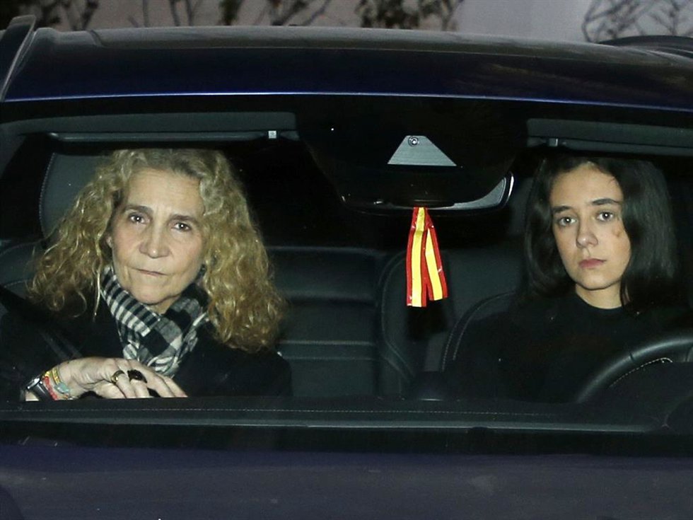 Archivo - La Infanta Elena y Victoria Federica