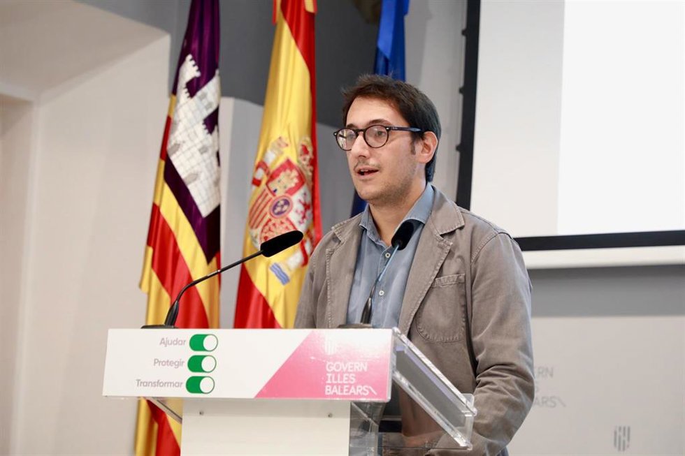 El conseller de Modelo Económico, Turismo y Trabajo del Govern balear, Iago Negueruela, durante la rueda de prensa posterior al Consell de Govern.