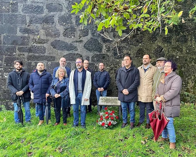 El secretario xeral del PSdeG, Valentín González Formoso, participa en Ferrol en un acto homenaje a las víctimas del franquismo.