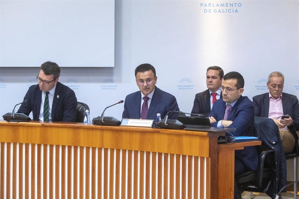 El conselleiro do Medio Rural, José González, en el Parlamento