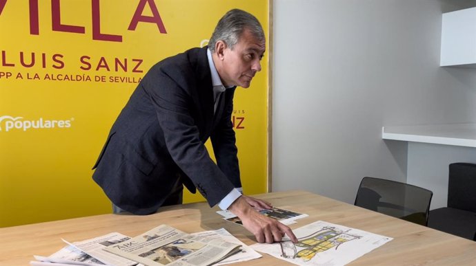 Archivo - El candidato del PP a la Alcaldía de Sevilla, José Luis Sanz, en una foto de archivo.