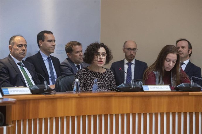 La secretaria xeral técnica de la Consellería de Política Social e Xuventude, María Francisca Gómez, comparece en la Comisión 3 de Economía, Facenda e Orzamentos