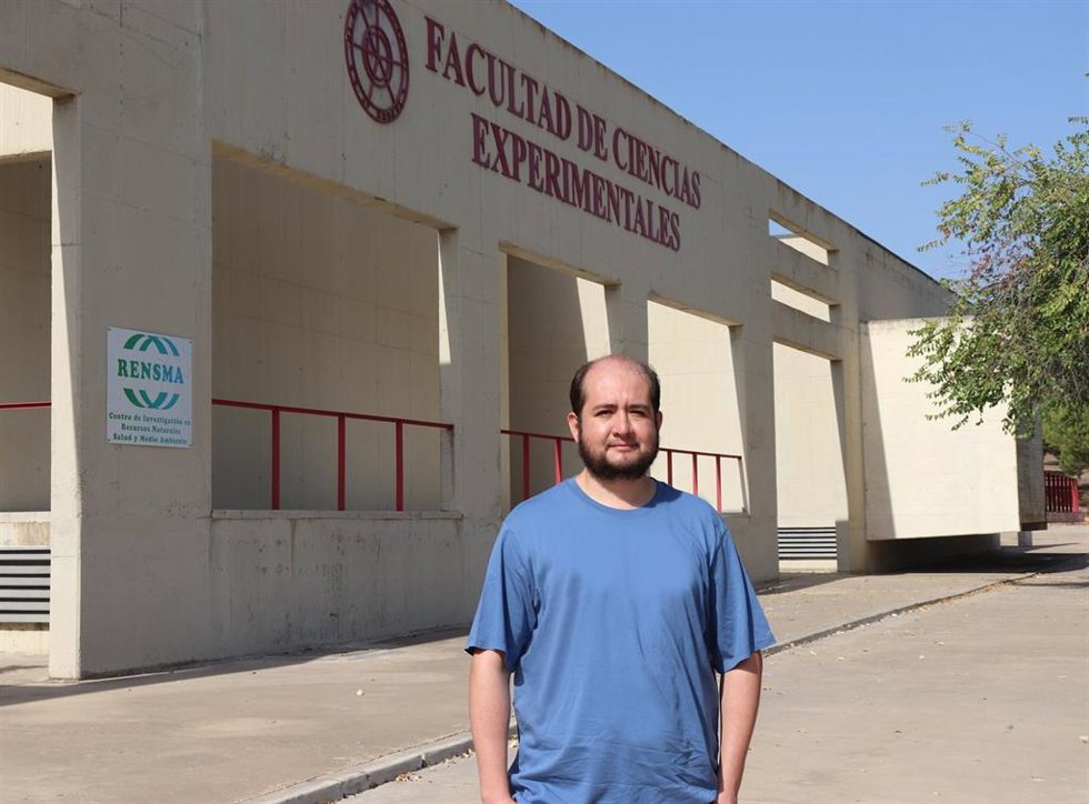 El investigador postdoc de la Universidad de Huelva (UHU), Khépani Raya Montaño.