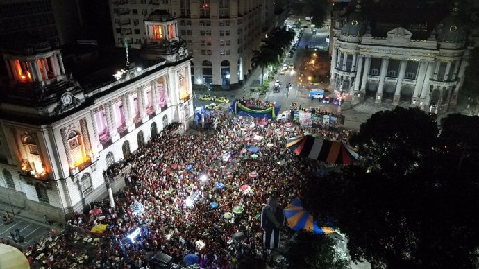 Seguidores de Luiz Inácio Lula da Silva celebran la victoria en Río de Janeiro, Brasil